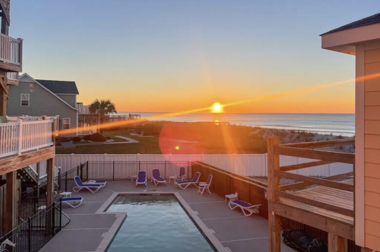 Unobstructed view of the Sunrise each morning.