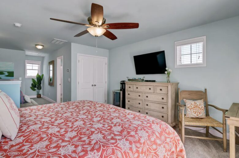 Sunrise Sands | Beachfront Retreat with Elevator - North Topsail Beach, North Carolina