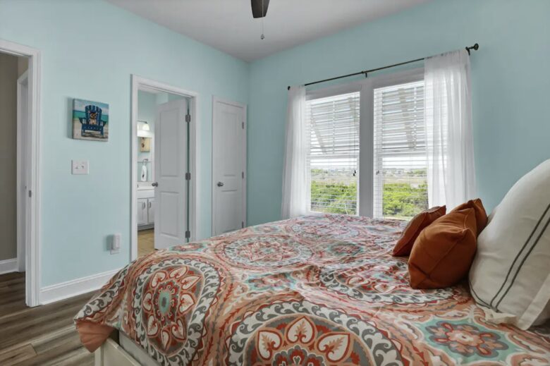 Sunrise Sands | Beachfront Retreat with Elevator - North Topsail Beach, North Carolina