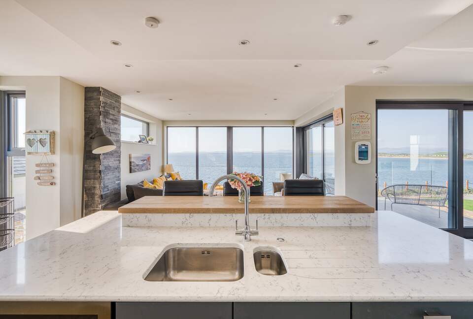 Oceanfront Cliff House & Lodge with a Tennis Court - Rossnowlagh, Ireland