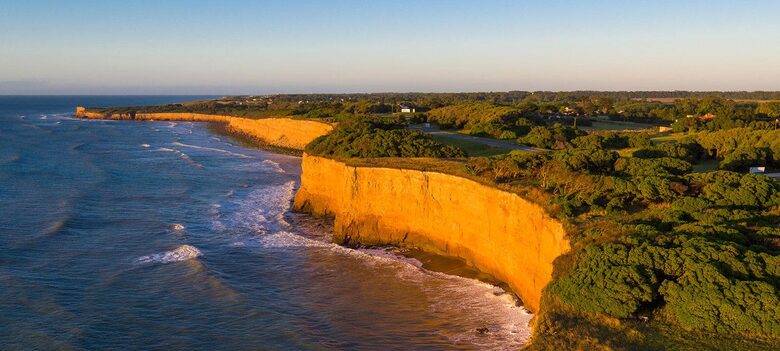 Santa Sylvina Estancia | Unforgettable Argentinian Estate | 250+ Acres | Beach and Golf Club Access! - Chapadmadal, Mar de Plata, Argentina