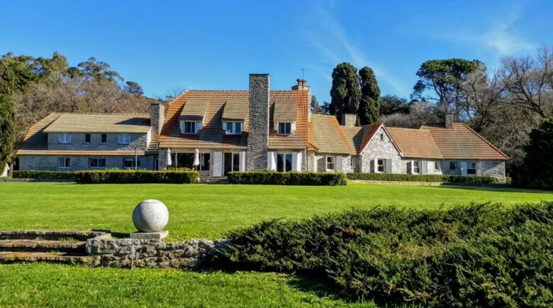 Santa Sylvina Estancia | Unforgettable Argentinian Estate | 250+ Acres | Beach and Golf Club Access! - Chapadmadal, Mar de Plata, Argentina