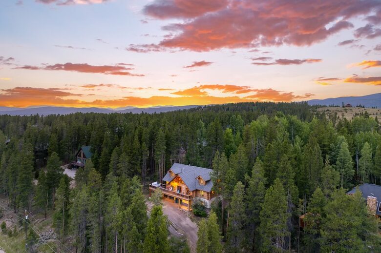 Winter Park Luxury Log Home | Hot Tub | Arcade |Amazing Views - Fraser, Colorado