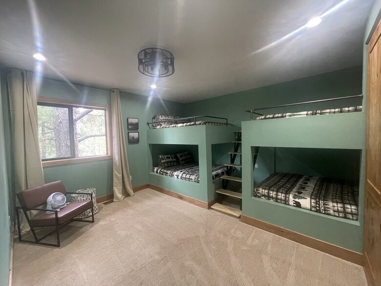 Large, Modern, Brand-new Cabin | On private 6 acres bordering national forest - Happy Jack, Arizona