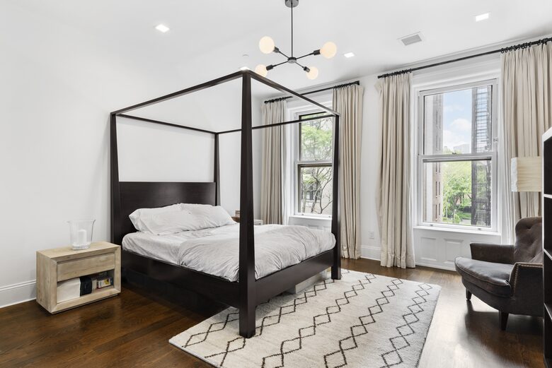 Queen bedroom