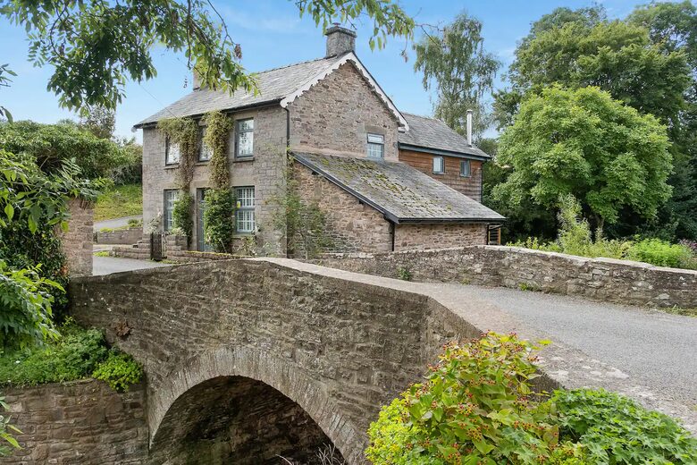 Walnut Tree Cottage - Llanigon, United Kingdom
