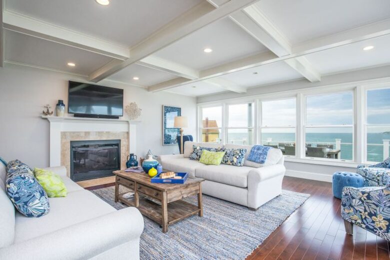 Quintessential Oceanfront Maine Estate - Cape Neddick, Maine
