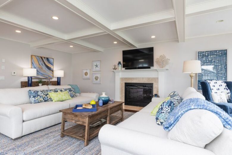 Quintessential Oceanfront Maine Estate - Cape Neddick, Maine