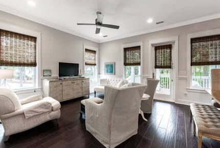 Modern home w/ shared pool | 8 minute walk to beach - Santa Rosa Beach, Florida