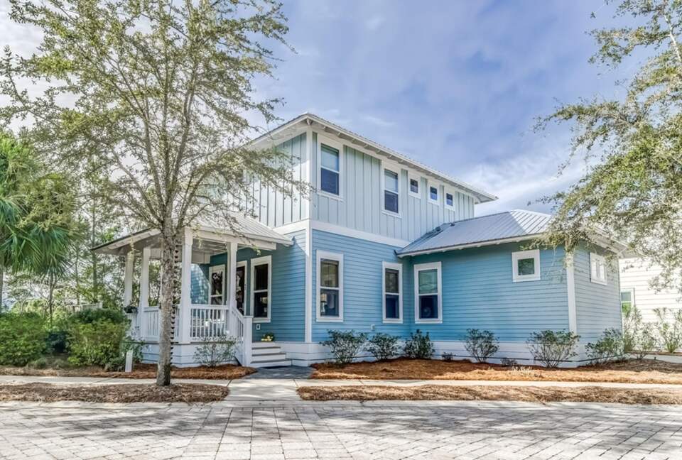 Modern home w/ shared pool | 8 minute walk to beach - Santa Rosa Beach, Florida