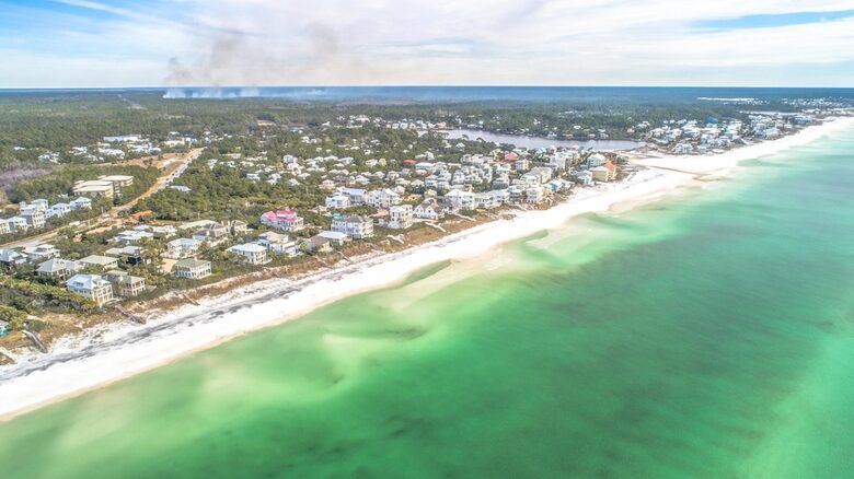 Modern home w/ shared pool | 8 minute walk to beach - Santa Rosa Beach, Florida