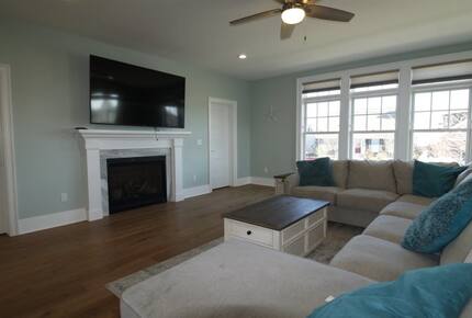 Custom 7BR Retreat | With private pool - Point Pleasant Beach, New Jersey