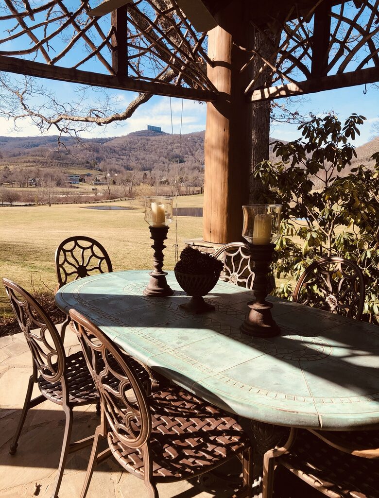 Farm Hollow - Banner Elk, North Carolina