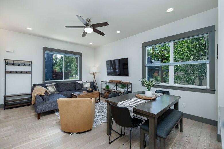 Comfortable family room area and kitchen table for six