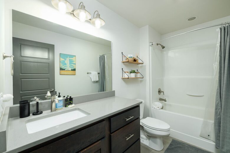 Full bathroom on second floor