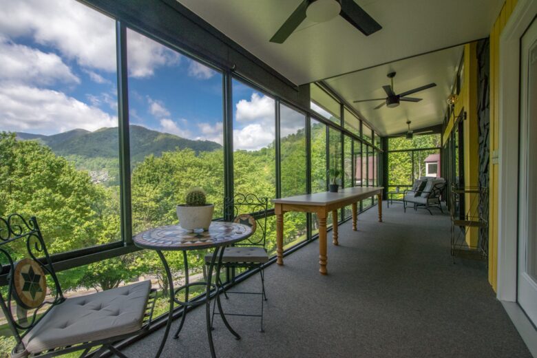 Modern Maggie Valley Getaway - Maggie Valley, North Carolina