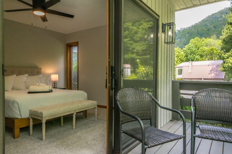 Modern Maggie Valley Getaway - Maggie Valley, North Carolina