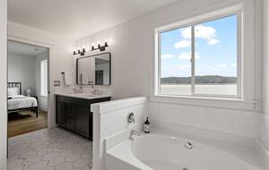 Luxury Hood Canal Beachfront Home w/ Large Deck & Kayaks! - Belfair, Washington