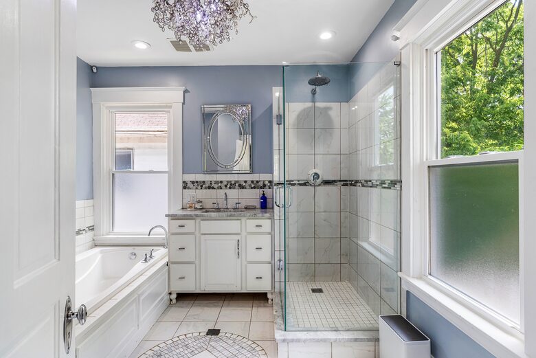 Spacious Retreat Packed with Amenities - Cincinnati, Ohio
