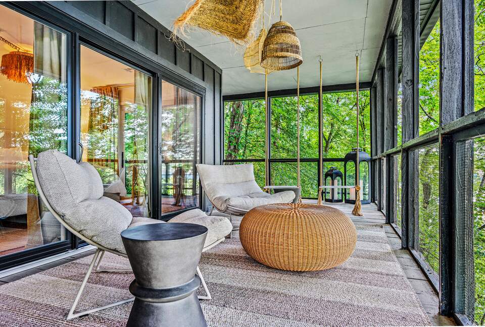 Luxury Riverfront Bungalow - Minutes to Downtown - Knoxville, Tennessee