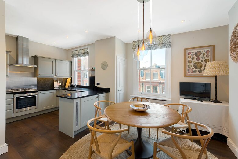 Luxury Kensington Apartment - London, United Kingdom