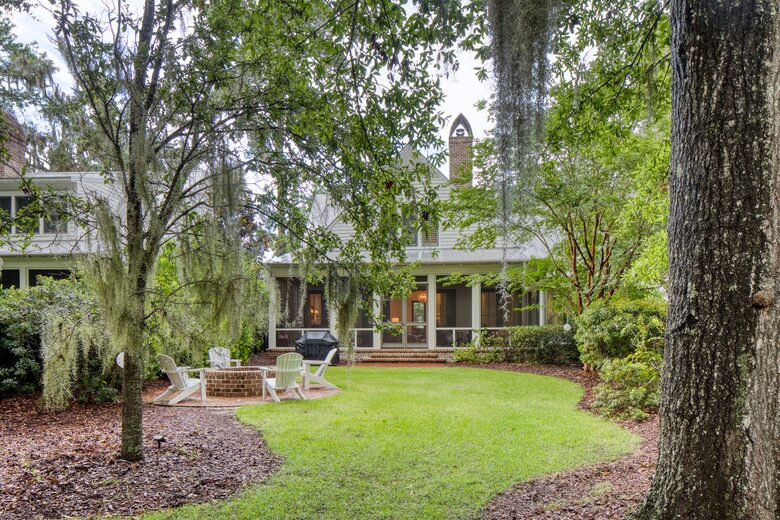 Charming Lowcountry Cottage in Palmetto Bluff - Bluffton, South Carolina