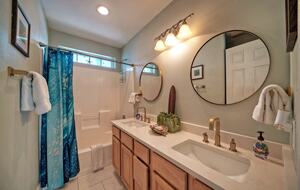 Family Friendly Port Aransas Getaway | With ocean views, beach boardwalk, & pool - Port Aransas, Texas