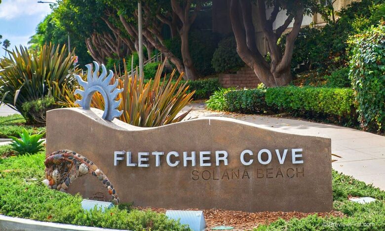 Top Floor Oceanfront Retreat, a Short 3-5 Minute Walk to the Beach - Solana Beach, California