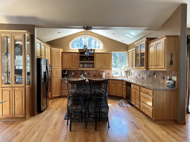 Luxurious Tahoe Cabin - South Lake Tahoe, California