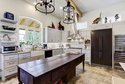 Brenham-Home/Barn | Amazing place to stay! - Brenham, Texas