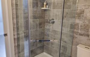 Brenham-Home/Barn & "Little Spot of Heaven" Vacation Retreat - Brenham, Texas