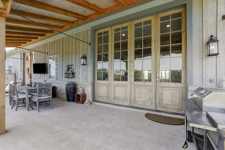 Brenham-Home/Barn | Amazing place to stay! - Brenham, Texas
