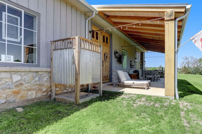 Brenham-Home/Barn | Amazing place to stay! - Brenham, Texas