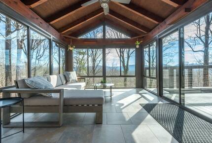 White Pine Retreat | Pet friendly, Beautiful Views and 20 Minutes to Asheville! - Arden, North Carolina