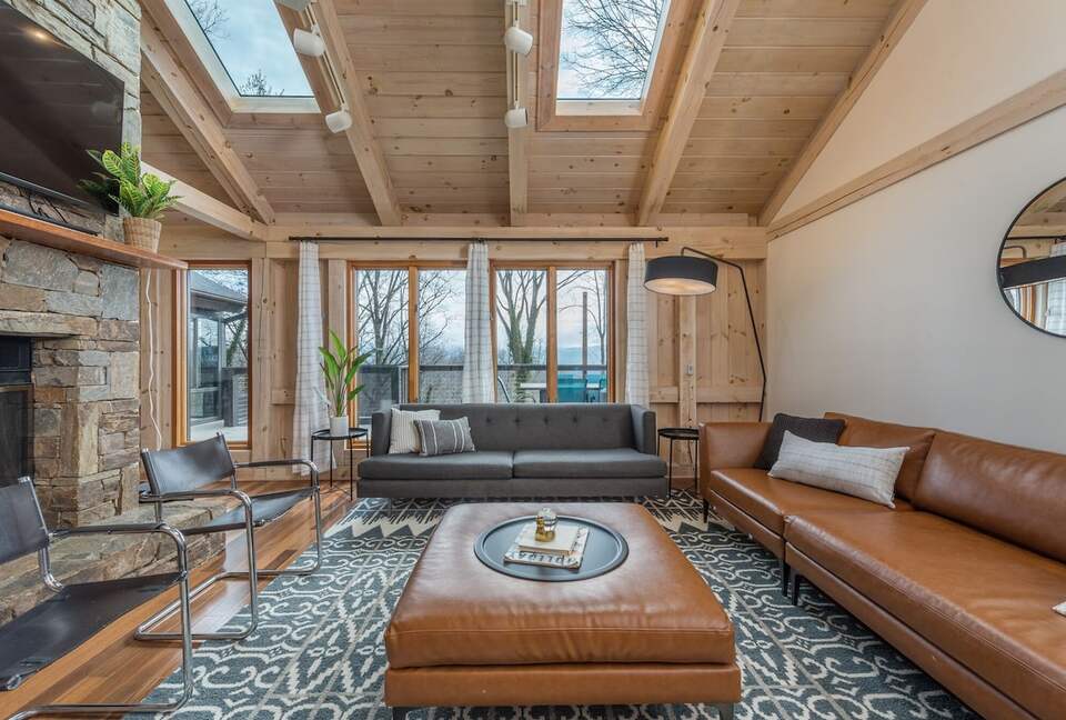White Pine Retreat | Pet friendly, Beautiful Views and 20 Minutes to Asheville! - Arden, North Carolina