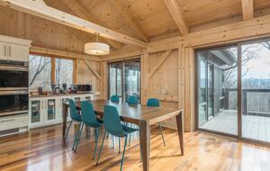 White Pine Retreat | Pet friendly, Beautiful Views and 20 Minutes to Asheville! - Arden, North Carolina