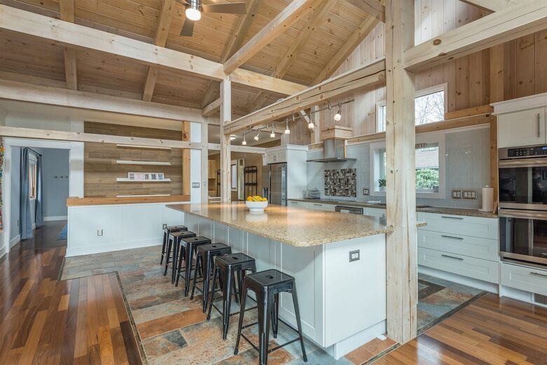 White Pine Retreat | Pet friendly, Beautiful Views and 20 Minutes to Asheville! - Arden, North Carolina