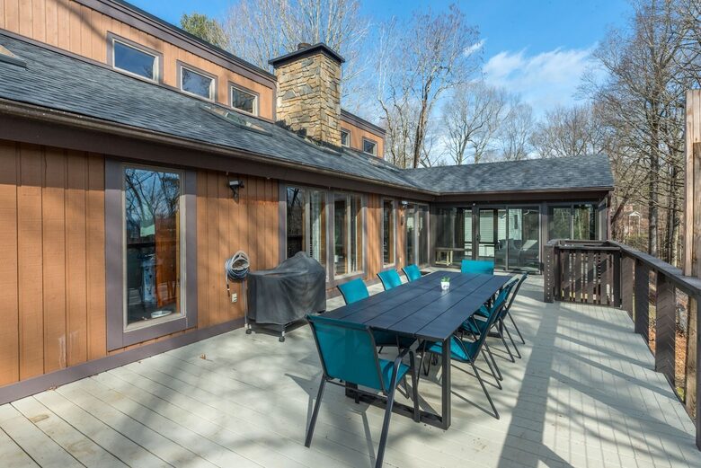 White Pine Retreat | Pet friendly, Beautiful Views and 20 Minutes to Asheville! - Arden, North Carolina