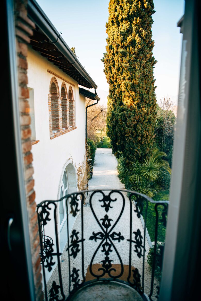 A Deluxe Suite at Borgo Il Mezzanino - Salò, Italy