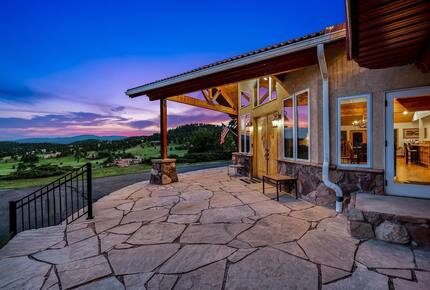 Cold Springs Ranch: Mtn views, 20 acres, 5 bd/7 bath, hot tub, sauna, frisbee golf, luxurious - Golden, Colorado