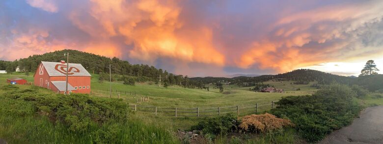 Cold Springs Ranch: Mtn views, 20 acres, 5 bd/7 bath, hot tub, sauna, frisbee golf, luxurious - Golden, Colorado