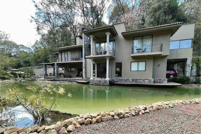 Valle de Bravo Natural Lake House - Valle de Bravo, Mexico