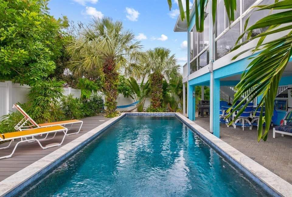 Tropical Beach House | Private & Luxurious with Beach View, Pool, Spa, and Steps to Sand! - Bradenton Beach, Florida