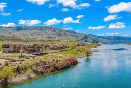 Riverfront Retreat with endless views