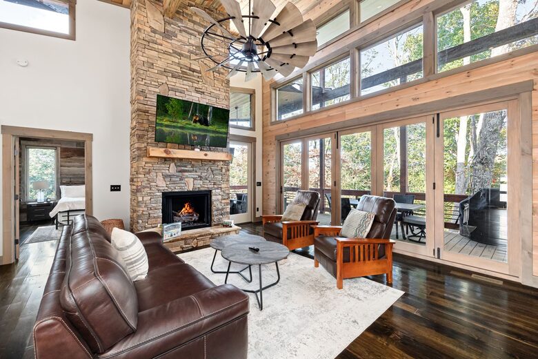 Modern River Retreat - Blue Ridge, Georgia