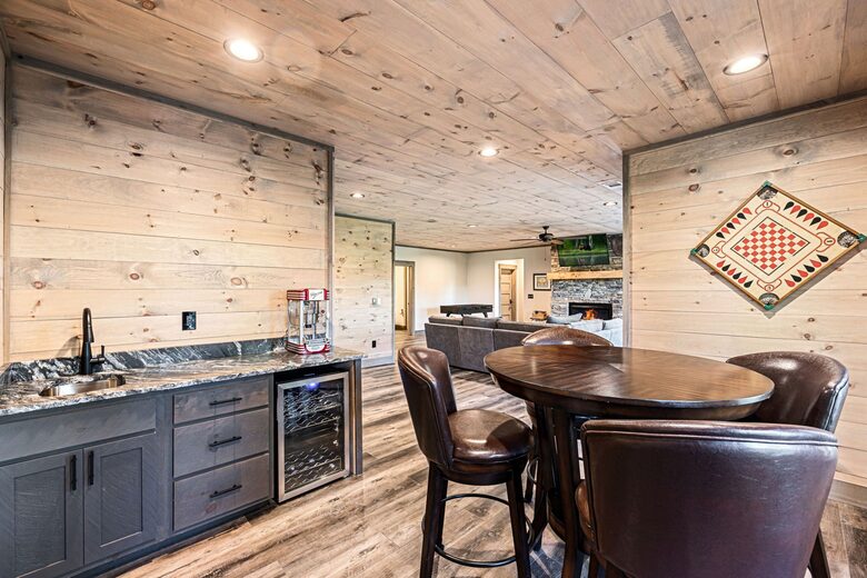 Modern River Retreat - Blue Ridge, Georgia