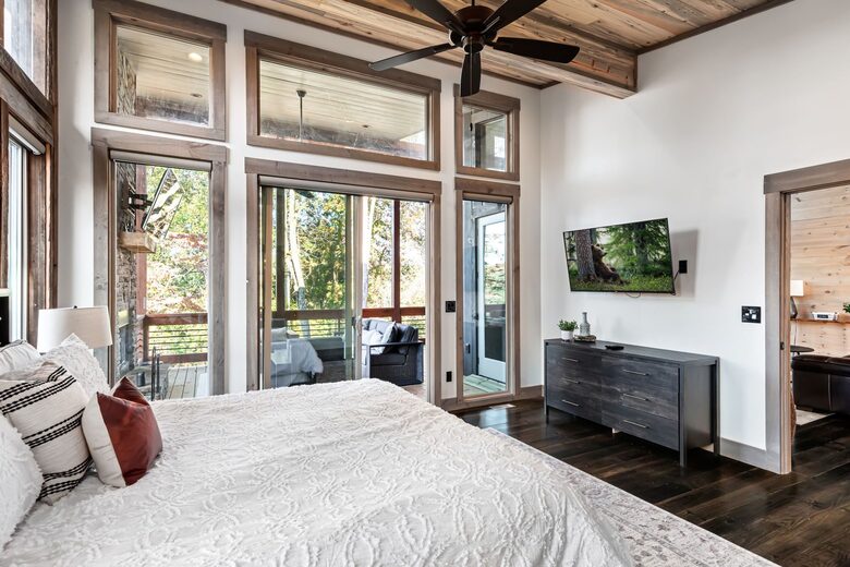 Modern River Retreat - Blue Ridge, Georgia