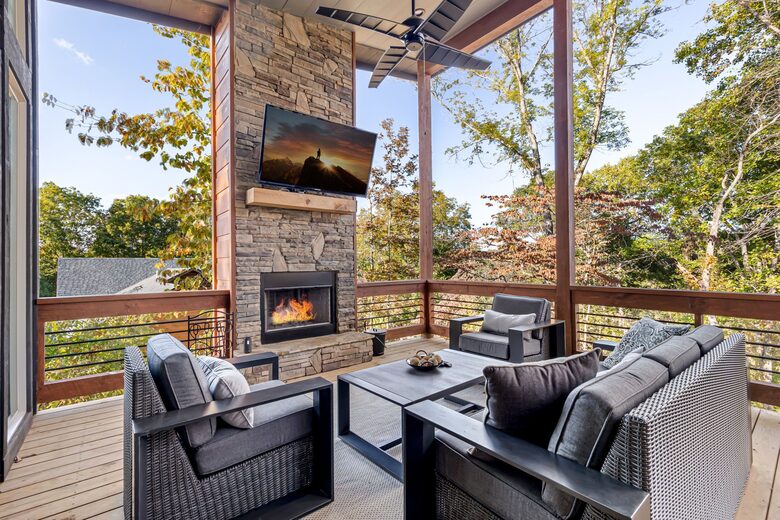 Modern River Retreat - Blue Ridge, Georgia