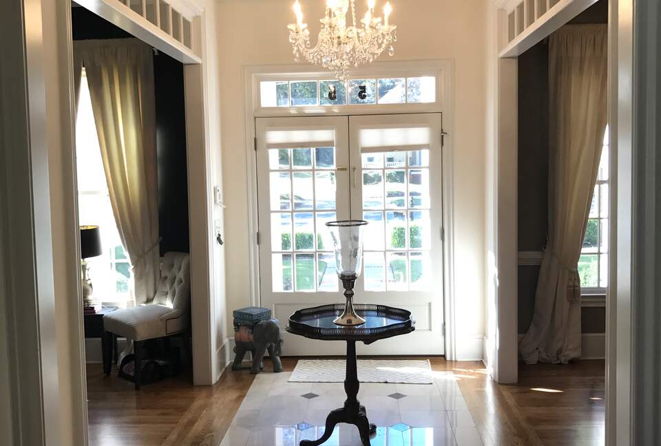 Antebellum Style Home in Charming Southern Town - Newnan, Georgia