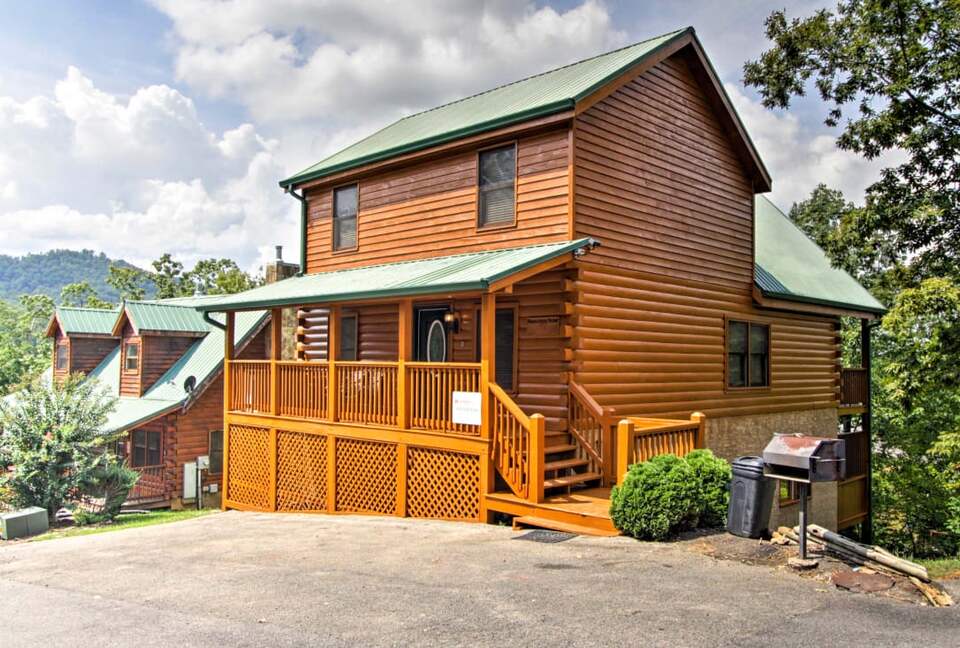 Mountaintop Manor - Pigeon Forge, Tennessee